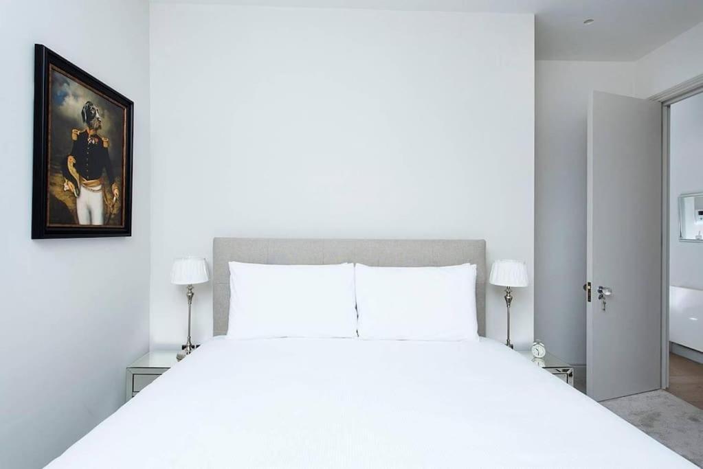 Recently Redecorated Bright 1br Near Shepherds Bush With Parking Soa Appartement